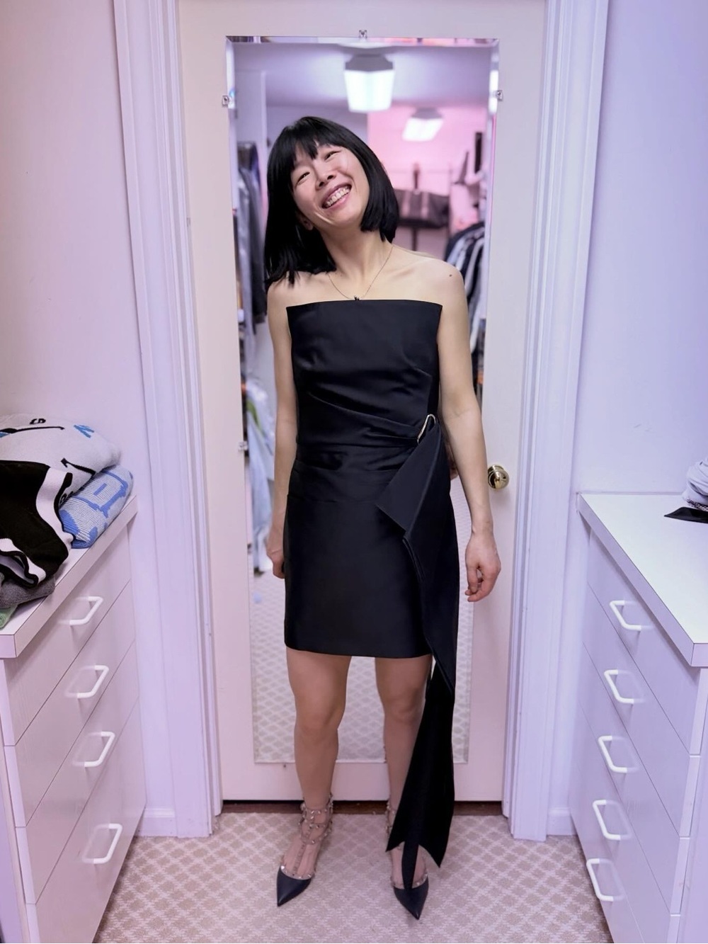NWOT Roland Mouret Strapless Black Satin Mini Dress with Side Drape, Size US 6 - Picture 3 of 8
